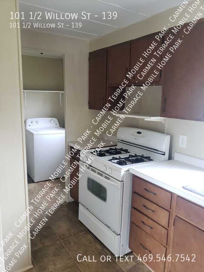 101 Willow St in Crookston, MN - Building Photo - Building Photo