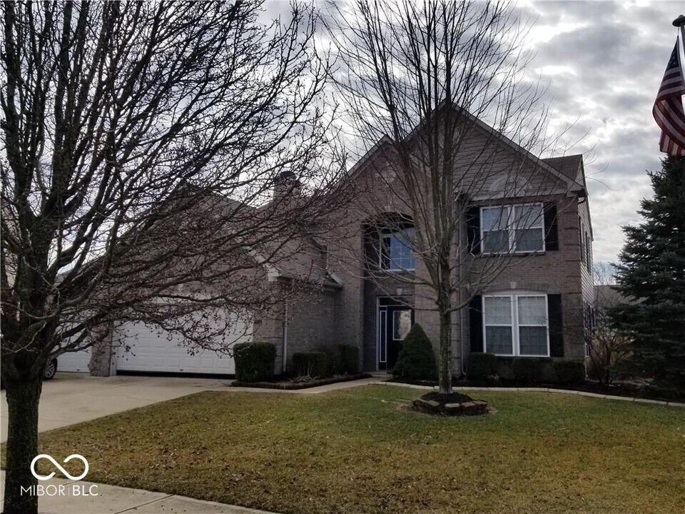 11109 Craycroft Ct in Fishers, IN - Building Photo