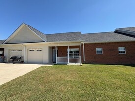 235 Yvon St in Odenville, AL - Building Photo