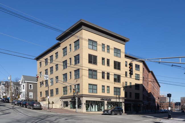 25 High St