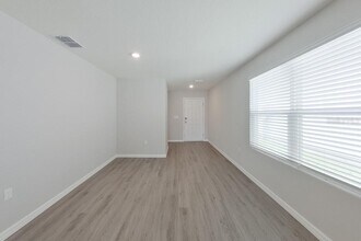 4455 SW 85 Ln in Liberty Triangle, FL - Building Photo - Building Photo