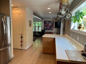 923 Bellview Ave in Ashland, OR - Building Photo - Building Photo