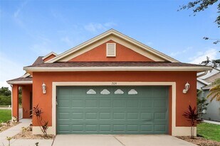 709 Cristelle Jean Dr in Ruskin, FL - Building Photo