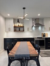 7498 E NW Hwy in Dallas, TX - Building Photo - Building Photo