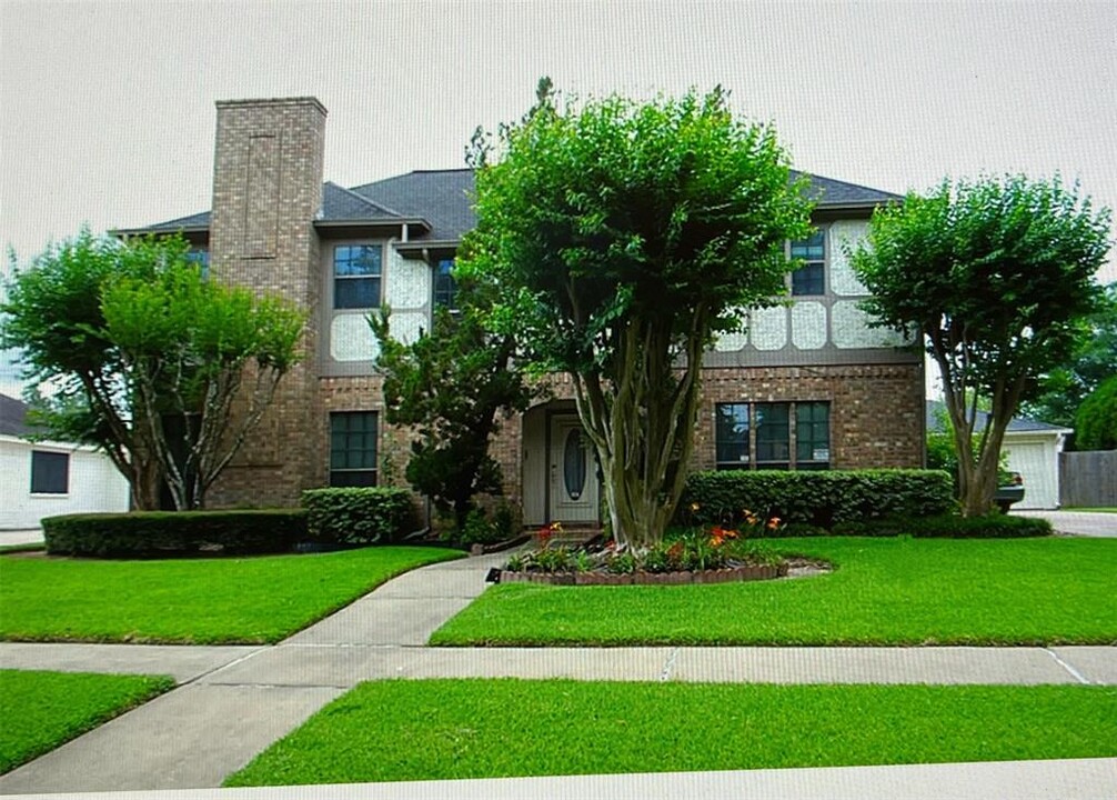 2651 Hodges Bend Cir in Sugar Land, TX - Foto de edificio