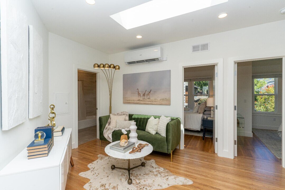 5530 College Ave in Oakland, CA - Building Photo