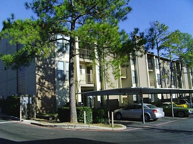Tealwood Apartment Homes in Dallas, TX - Building Photo