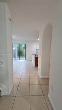 4219 SW 164th Ct in Miami, FL - Foto de edificio - Building Photo