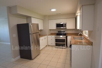 909 E Bella Vista St in Lakeland, FL - Building Photo - Building Photo