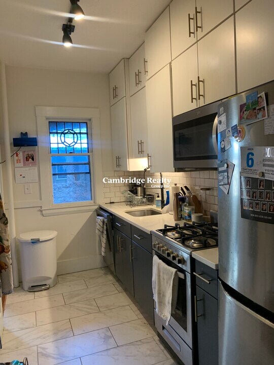 10 Remington St, Unit 310A in Cambridge, MA - Building Photo