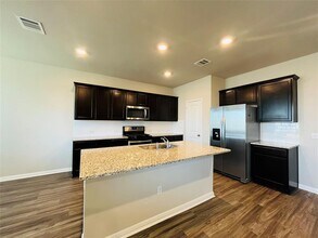 121 Arrowhead Vine St in Leander, TX - Building Photo - Building Photo