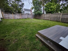 1254 Trout Brook Dr in West Hartford, CT - Building Photo - Building Photo