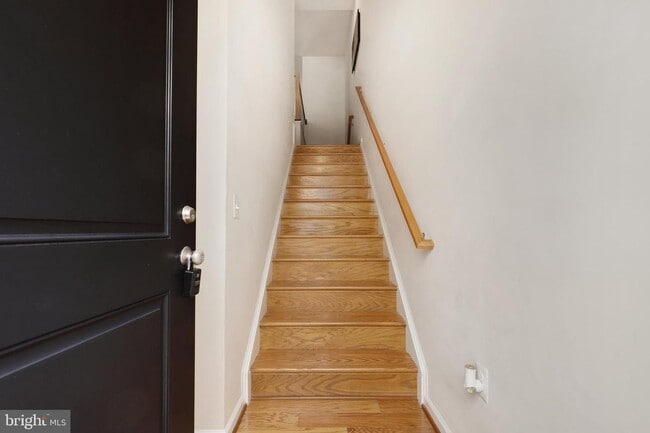 205 Woodstream Blvd in Stafford, VA - Foto de edificio - Building Photo