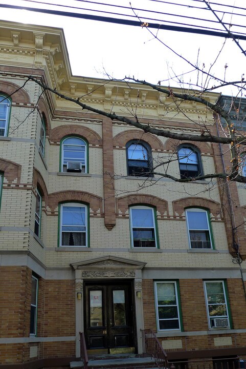 1830 Cornelia St in Ridgewood, NY - Building Photo