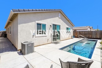 12736 Scholarly Wy in Rancho Cordova, CA - Building Photo - Building Photo