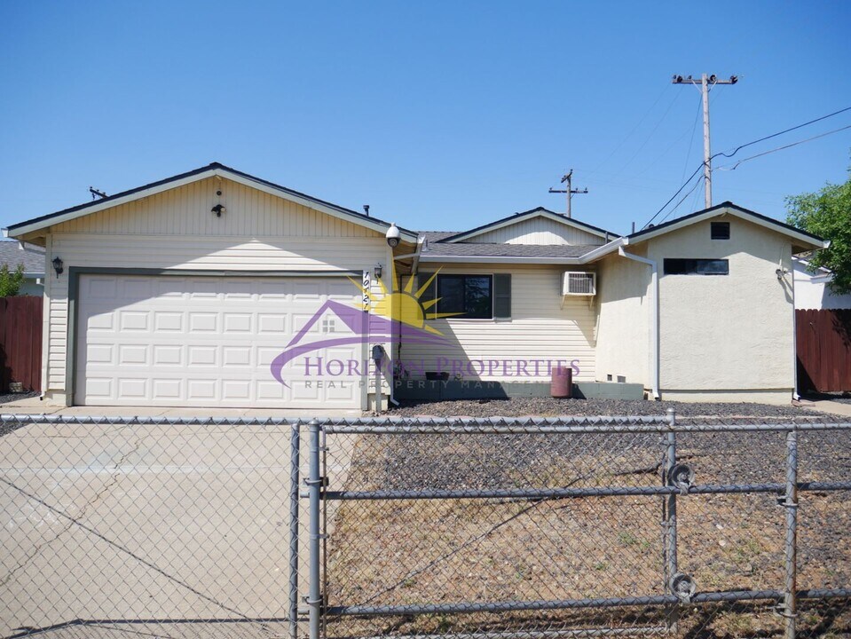 10421 Abington Way in Rancho Cordova, CA - Building Photo