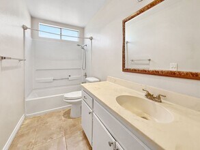 206 Woodland Pkwy in San Marcos, CA - Building Photo - Building Photo