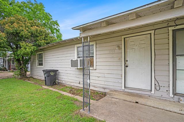 1708 Redwood Dr in Cleburne, TX - Building Photo - Building Photo