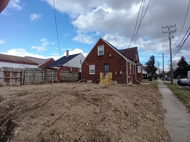15403 Murray Hill St in Detroit, MI - Building Photo - Building Photo