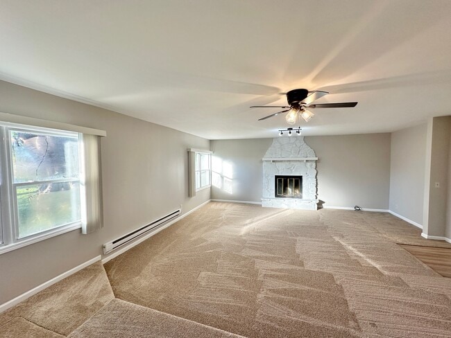 3003 Killarney Dr in Cary, IL - Building Photo - Building Photo