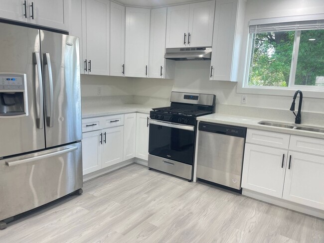 4594 Gardena Dr in Riverside, CA - Building Photo - Building Photo