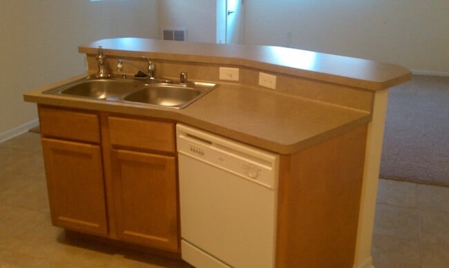 4912 W Oklahoma Ave in Milwaukee, WI - Building Photo - Building Photo