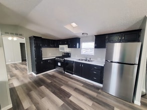 72 Deerwood Park in Centralia, IL - Building Photo - Building Photo