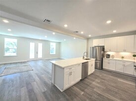 12873 Andromeda Ct in Willis, TX - Building Photo