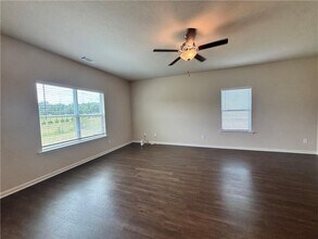 160 Innis Brk Cir in Cartersville, GA - Building Photo - Building Photo