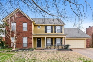 2236 Oak Hollow Ln in Memphis, TN - Building Photo