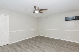 303 S Magnolia St in Maryville, TN - Building Photo - Building Photo