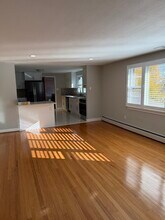 182 Arnoldale Rd in West Hartford, CT - Building Photo - Building Photo