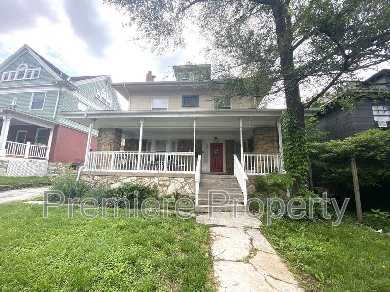 3708 Baltimore Ave in Kansas City, MO - Building Photo