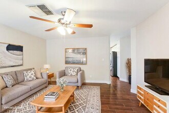 746 E Huber St in Mesa, AZ - Building Photo - Building Photo