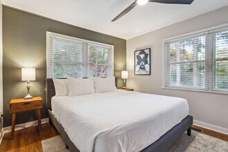 425 Plantation Rd SW in Smyrna, GA - Building Photo - Building Photo