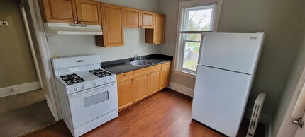 439 E Main St, Unit Floor 2 in Collegeville, PA - Building Photo - Building Photo