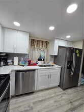 105 4th Ave NE in St. Petersburg, FL - Foto de edificio - Building Photo