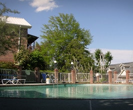 Mark III Apartments in Hattiesburg, MS - Foto de edificio - Building Photo