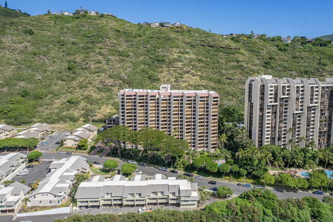 Commodore in Honolulu, HI - Foto de edificio - Building Photo