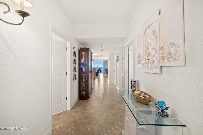 1900 N Atlantic Ave in Daytona Beach, FL - Building Photo - Building Photo