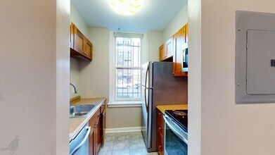 2032 15th St NW in Washington, DC - Building Photo - Building Photo