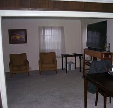 2403 South Ave, Unit A in Youngstown, OH - Foto de edificio - Building Photo