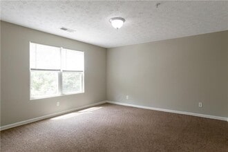 6302 Fairington Village Dr in Stonecrest, GA - Foto de edificio - Building Photo