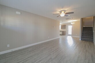 4007 Ft Sumter Dr in Clarksville, TN - Building Photo - Building Photo