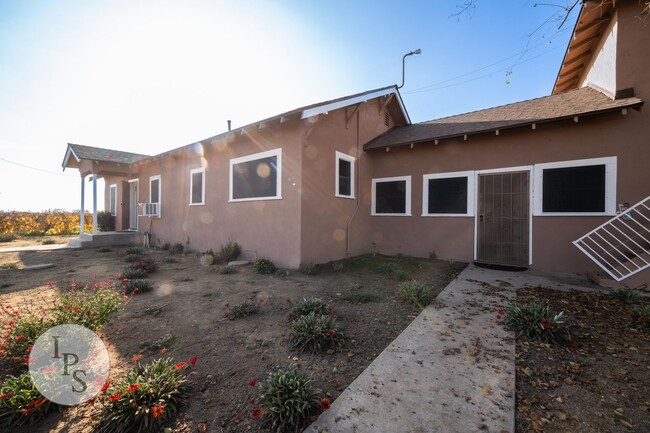 11888 W Shaw Ave in Fresno, CA - Building Photo - Building Photo