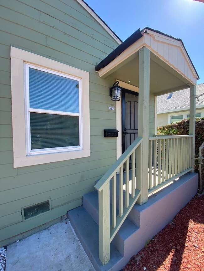 1930 Marin St in Vallejo, CA - Foto de edificio - Building Photo