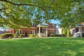 Bunt Commons I: 55+ Senior Living Community in Lindenhurst, NY - Building Photo - Building Photo