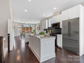 1106 Wesley Terrace Ave in Charlotte, NC - Building Photo - Building Photo