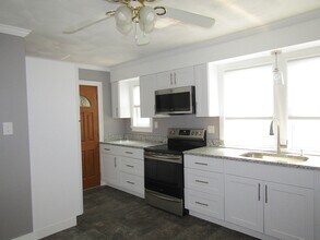 6 Woodman Rd in Worcester, MA - Building Photo - Building Photo
