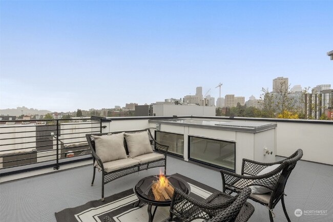 1120 13th Ave in Seattle, WA - Foto de edificio - Building Photo